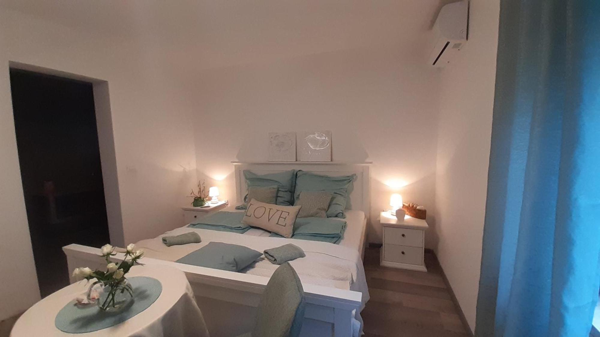 Villa Elke Maria With Overflow Pool And Hydromassage Novigrad  Phòng bức ảnh
